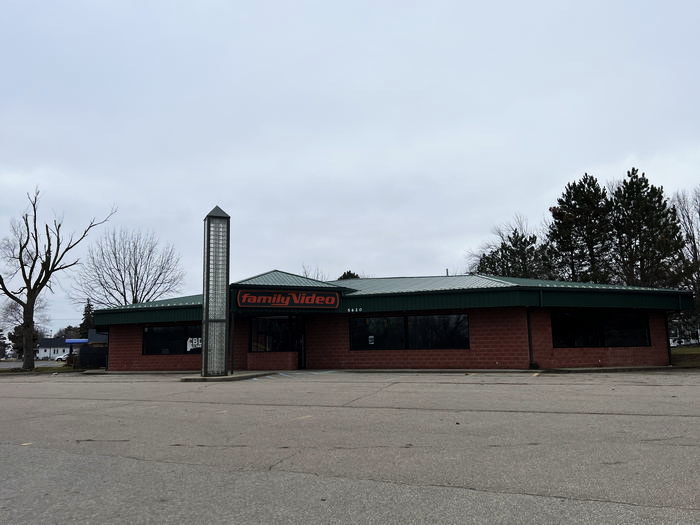 Family Video - Flint - 5620 S Saginaw St 1